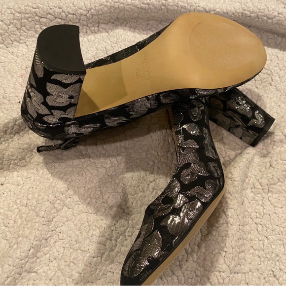 Marc Fisher - NEW platform pumps in black/metallic silver fabric, size 11 - Picture 5 of 7